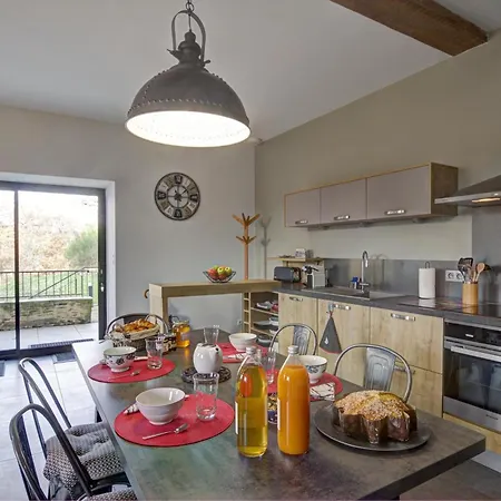 Venkovský dům Spacieux Moderne Avec Wifi Et Terrasse Saint-Paul-en-Jarez